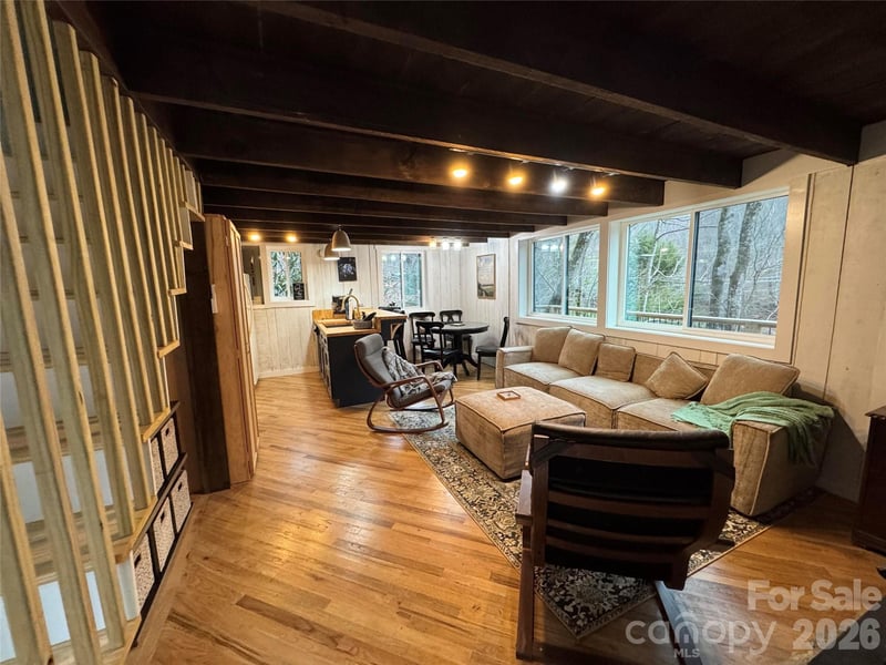 88 Mountain Farm Rd, Burnsville, NC 28714
