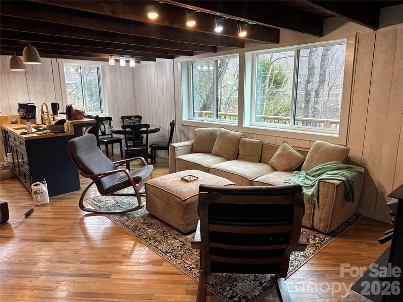 88 Mountain Farm Rd, Burnsville, NC 28714