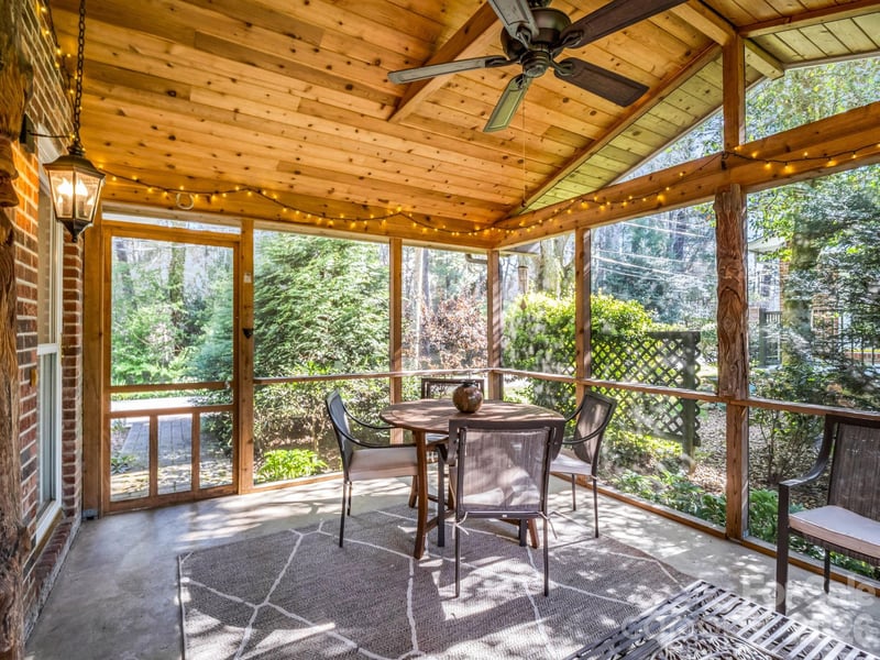 101 Boyd Dr #2A, Flat Rock, NC 28731
