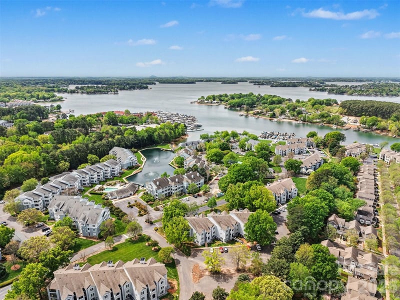 18809 Nautical Dr #302, Cornelius, NC 28031