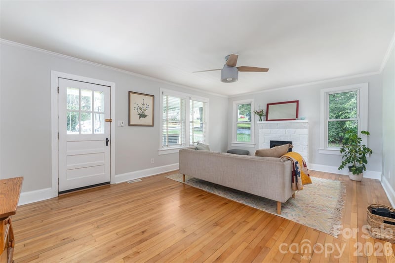 31 Tremont St, Marion, NC 28752