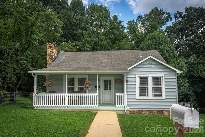 31 Tremont St, Marion, NC 28752
