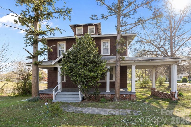 208 Myrtle School Rd, Gastonia, NC 28052