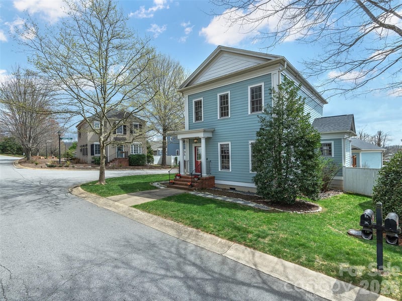 131 White Ash Dr, Asheville, NC 28803