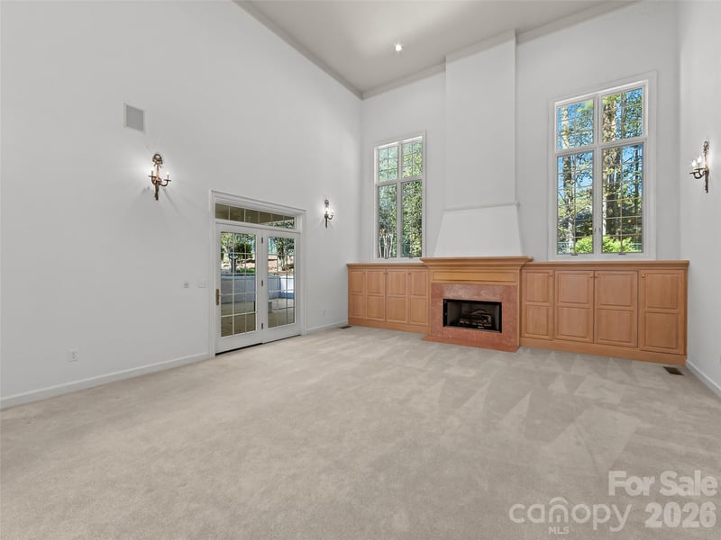 3 Fir Tree Ln, Asheville, NC 28803