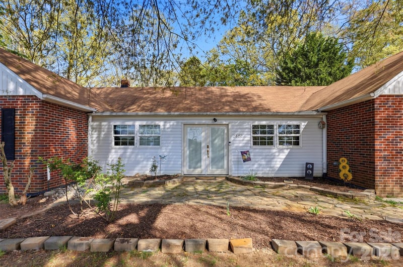 2670 Olivers Rd, Newton, NC 28658