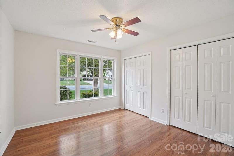 414 Glensprings Dr, Fletcher, NC 28732