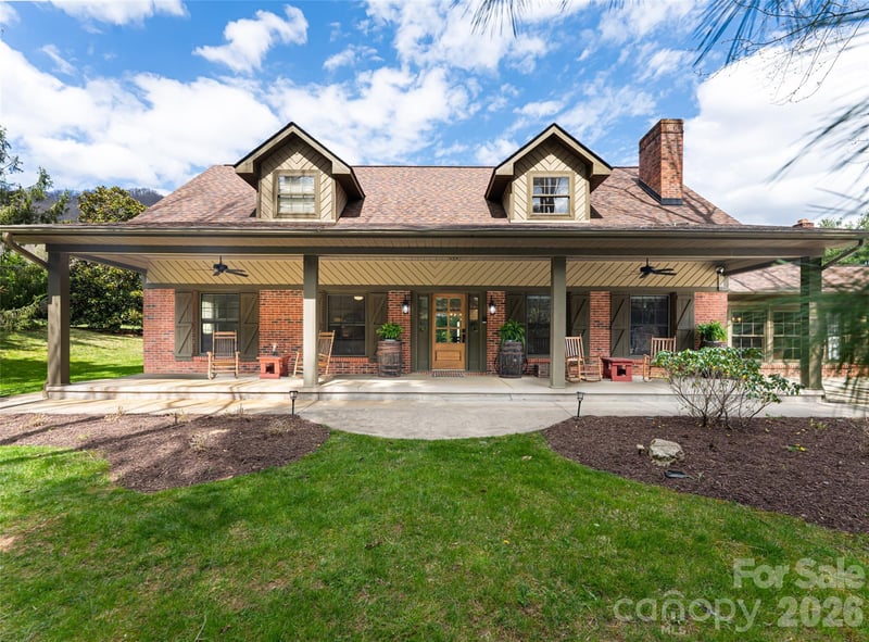 356 Curtis Creek Rd, Candler, NC 28715