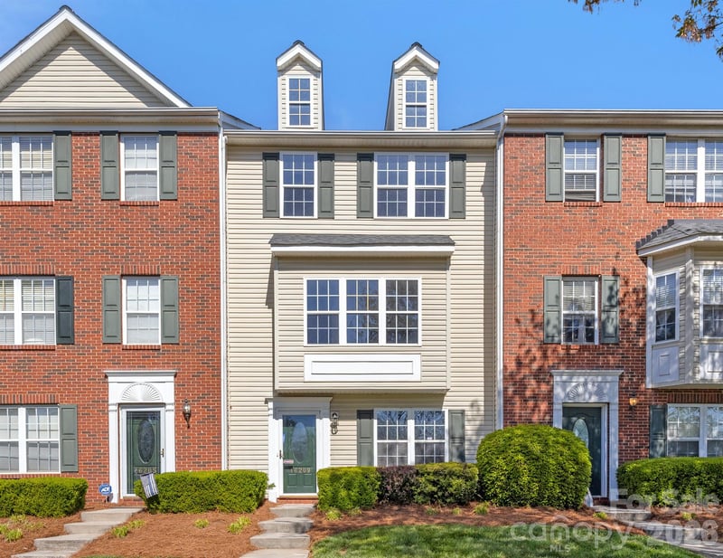 16209 Peachmont Dr, Cornelius, NC 28031