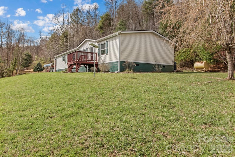 155 Thunderstruck Rg, Burnsville, NC 28714