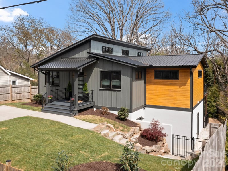 54 Howard St, Asheville, NC 28806