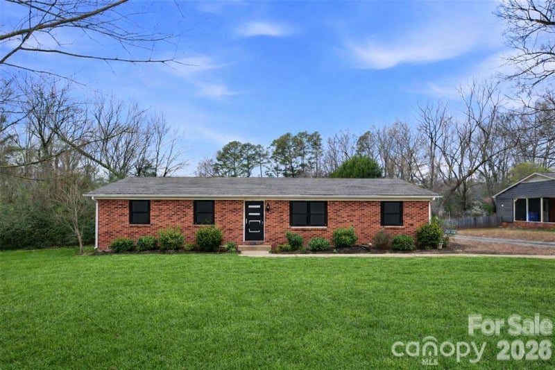 3029 Cresthill Dr, Charlotte, NC 28212