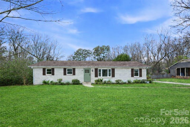 3029 Cresthill Dr, Charlotte, NC 28212