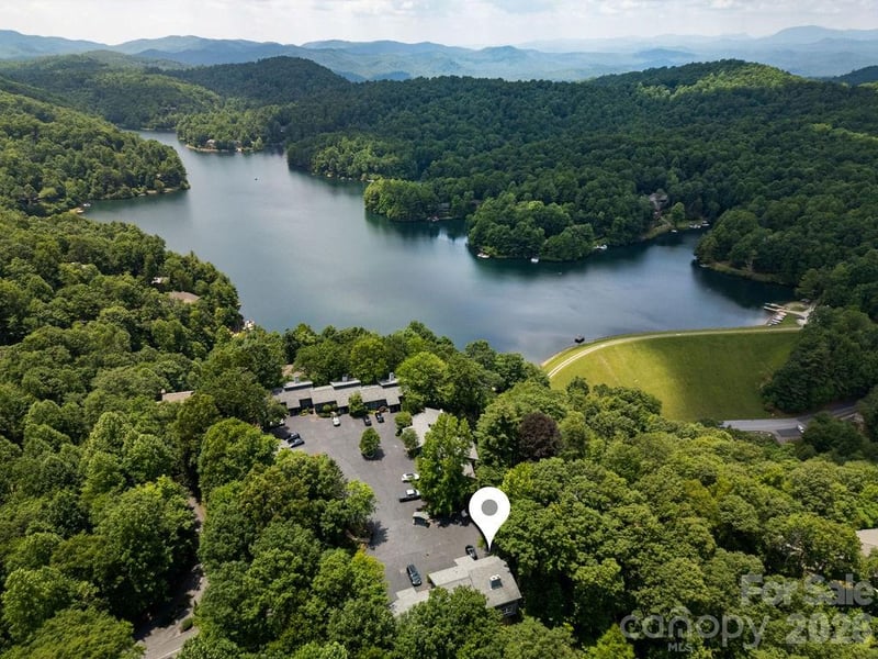 216 Tinequa Dr, Brevard, NC 28712
