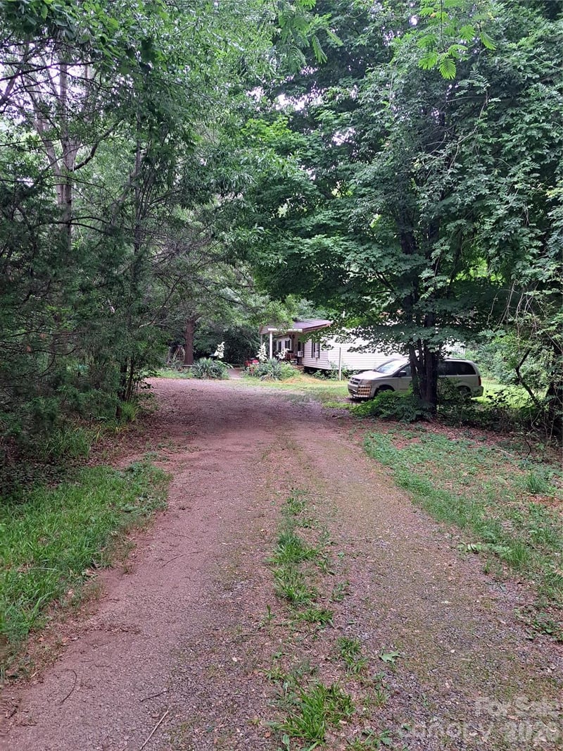 5023 Dogwood Ln, Stanley, NC 28164