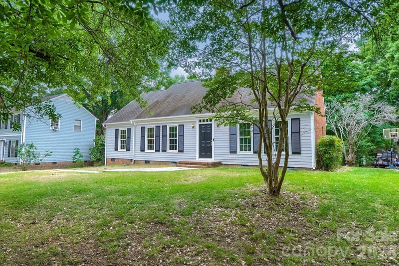 1628 Bonnie Ln, Charlotte, NC 28213