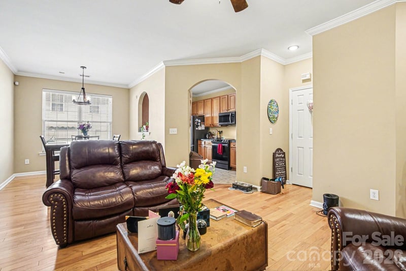 3915 Glenlea Commons Dr, Charlotte, NC 28216