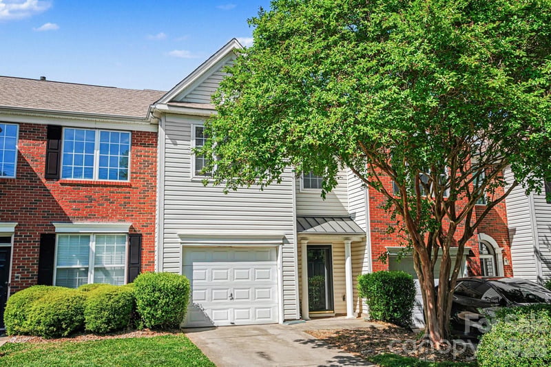 3915 Glenlea Commons Dr, Charlotte, NC 28216