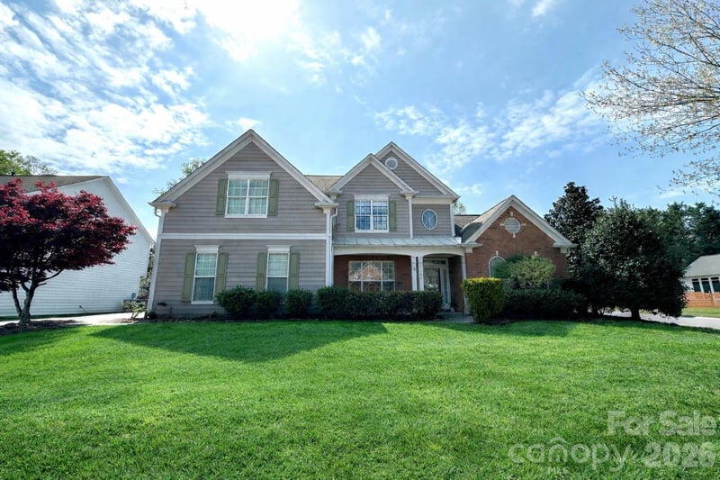 11106 Knight Castle Dr, Charlotte, NC 28277