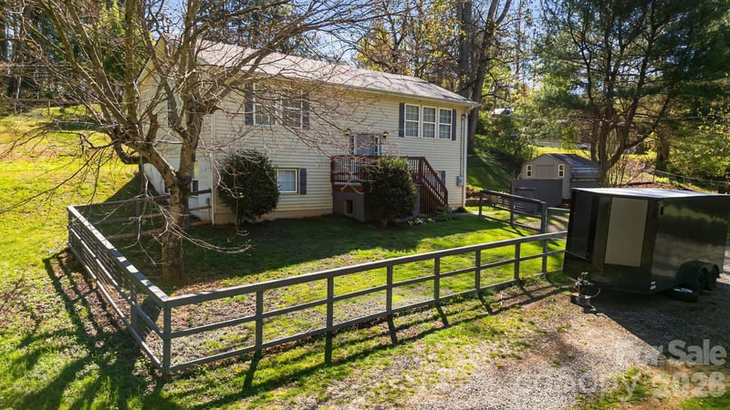 289 Riverview Church Rd, Asheville, NC 28806
