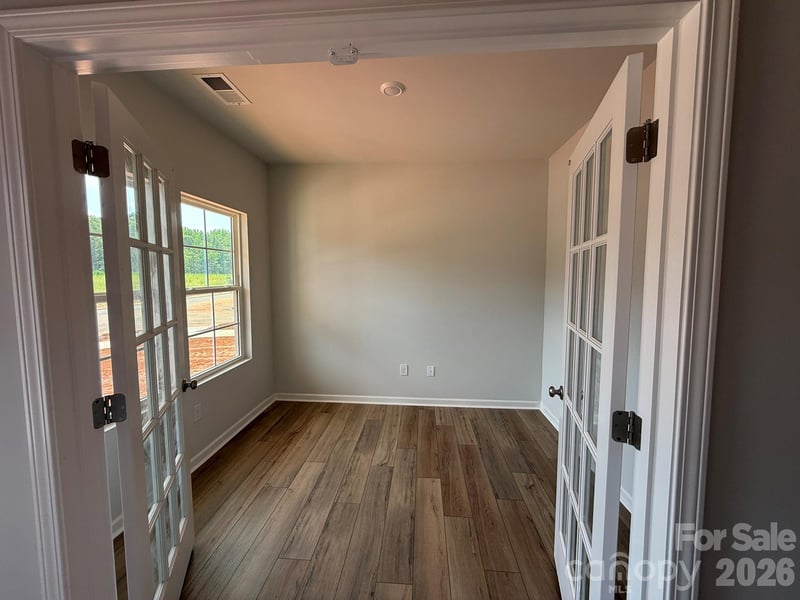 1227 Bansal Dr, Charlotte, NC 28215