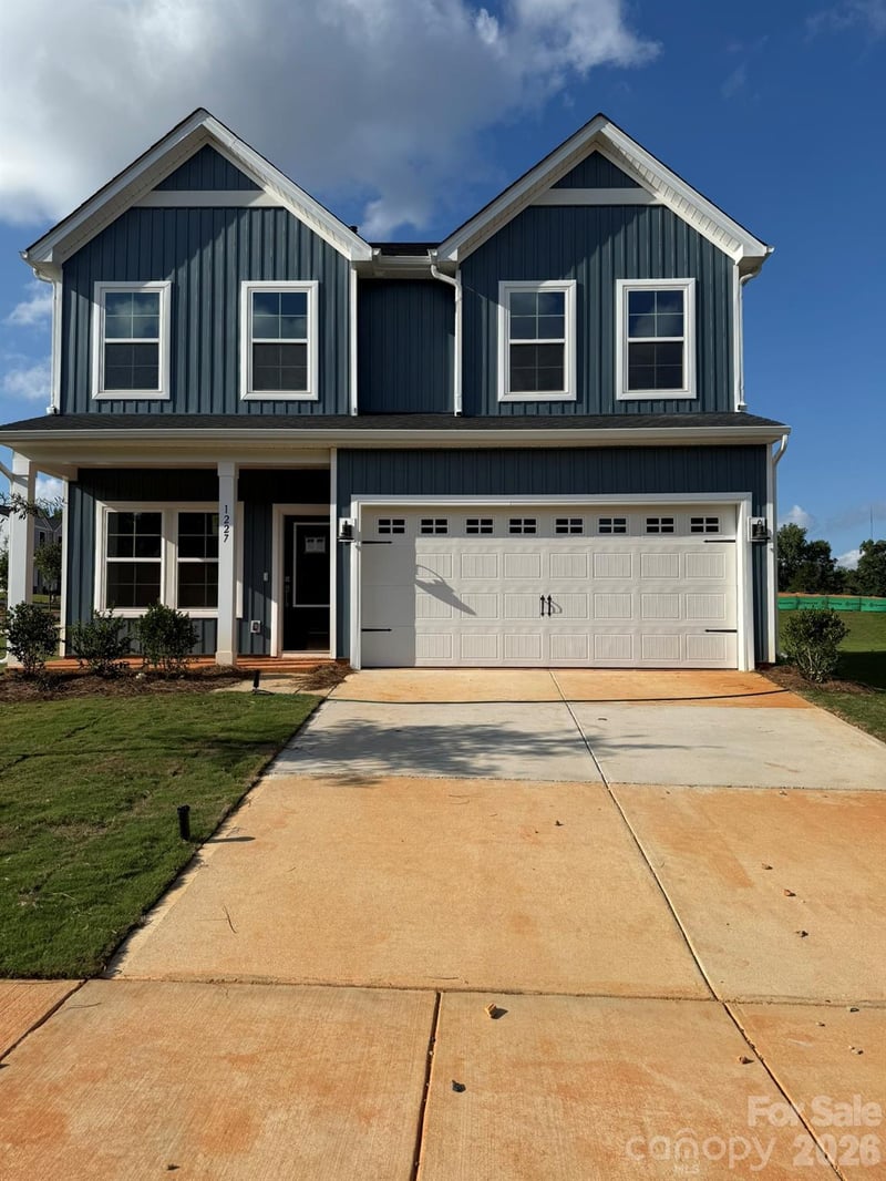 1227 Bansal Dr, Charlotte, NC 28215