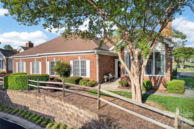 8437 Windsor Ridge Dr, Charlotte, NC 28277