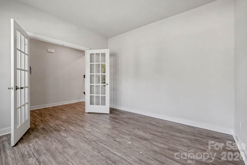 10344 Paper Birch Dr, Charlotte, NC 28215