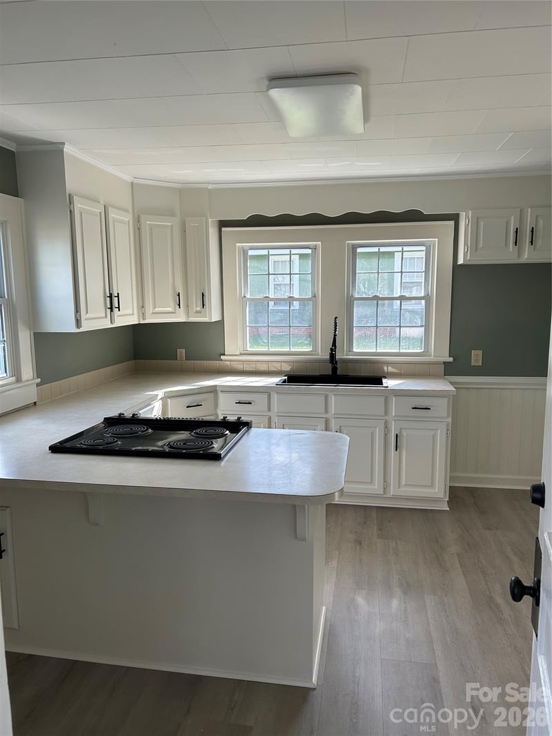 604 Dodge St, Kannapolis, NC 28083