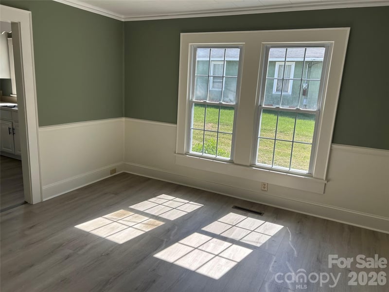 604 Dodge St, Kannapolis, NC 28083