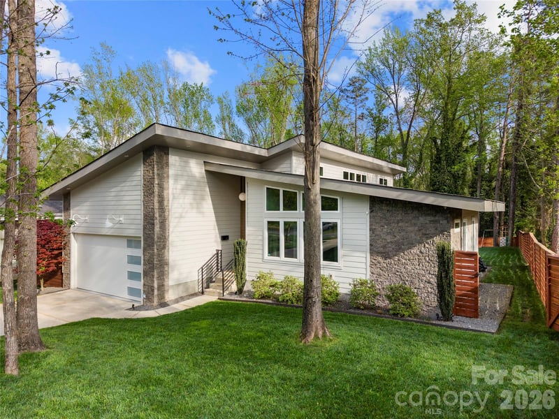 1852 Lakedell Dr, Charlotte, NC 28215