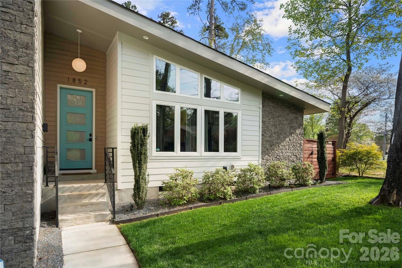 1852 Lakedell Dr, Charlotte, NC 28215