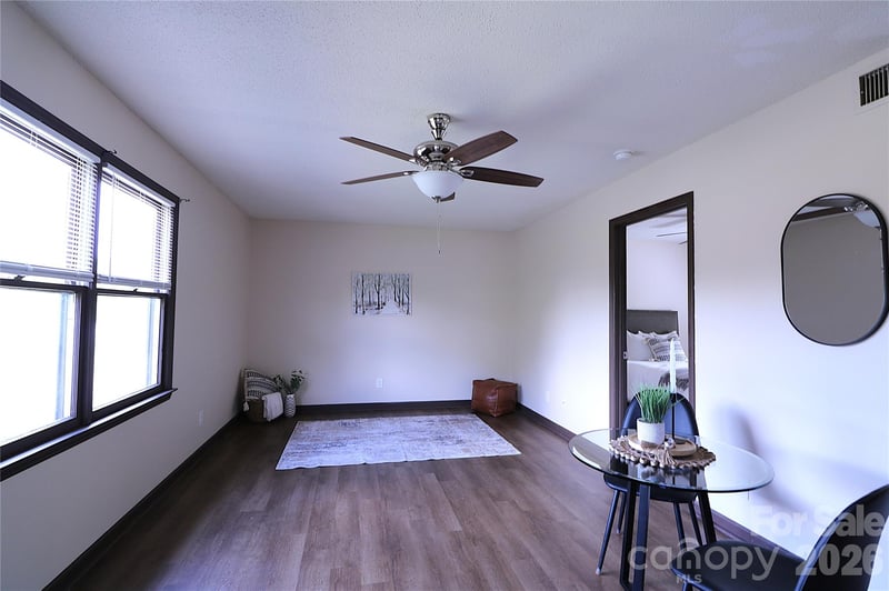 525 12th St #29, Hickory, NC 28602