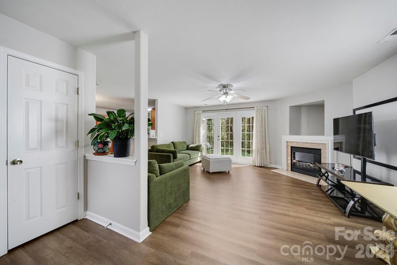 2604 Cochrane Dr, Charlotte, NC 28269