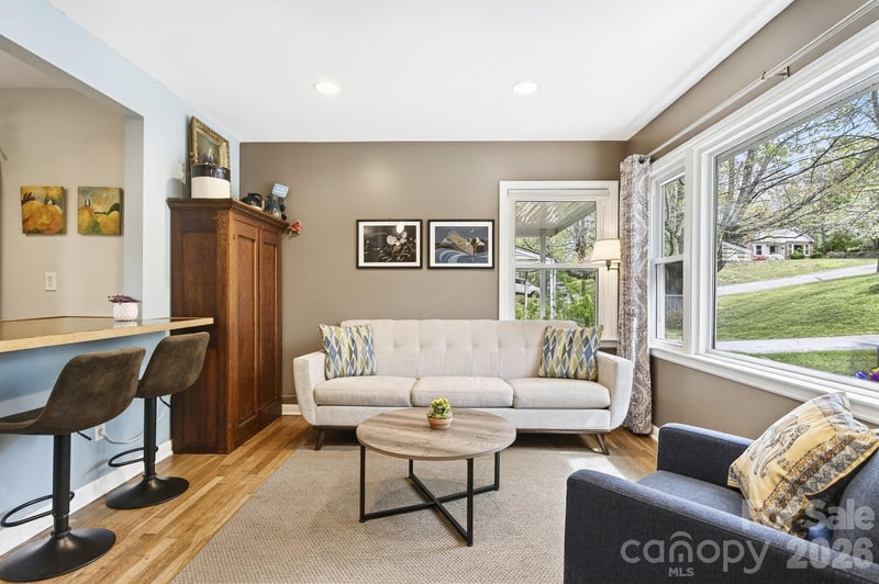 88 Ivanhoe Ave, Asheville, NC 28806