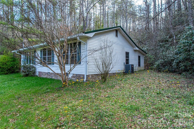 108 Poplar Gap Rd, Brevard, NC 28712