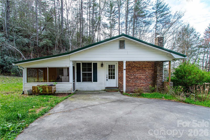 108 Poplar Gap Rd, Brevard, NC 28712
