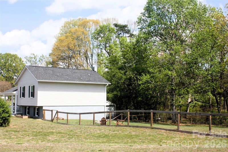 191 Celeste Eufola Rd, Statesville, NC 28677