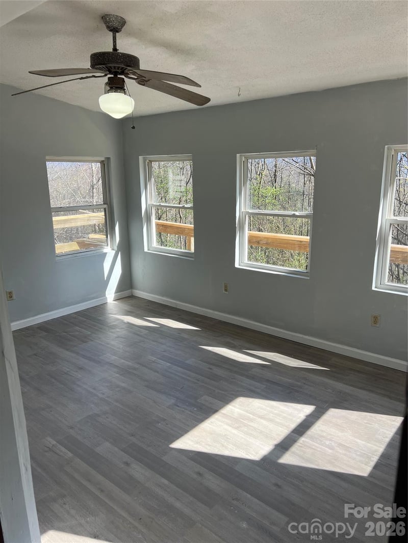 150 Combo Ct, Waynesville, NC 28786