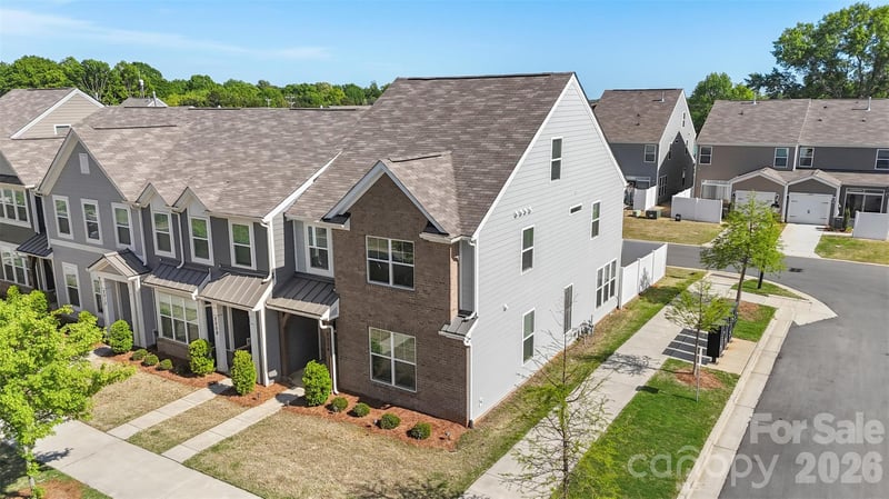 2004 Blewett Dr, Charlotte, NC 28269