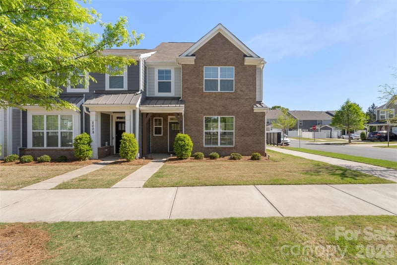 2004 Blewett Dr, Charlotte, NC 28269
