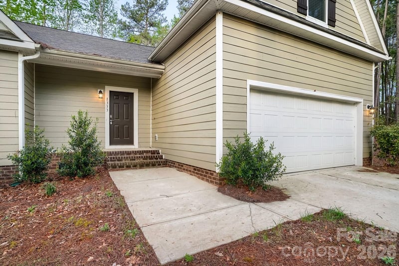 1333 Ron Whicker Dr, Catawba, NC 28609