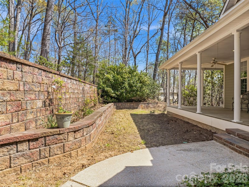 196 Blackbird Ln, Tryon, NC 28782