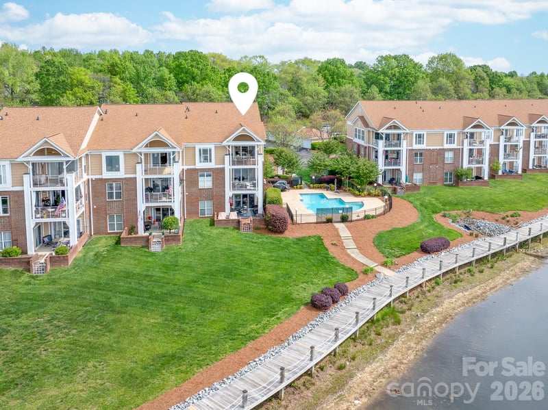 18633 Harborside Dr, Cornelius, NC 28031