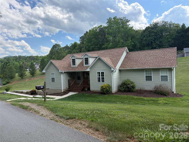77 Sherry Ln, Leicester, NC 28748