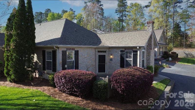 2726 Polo Club Blvd, Matthews, NC 28105