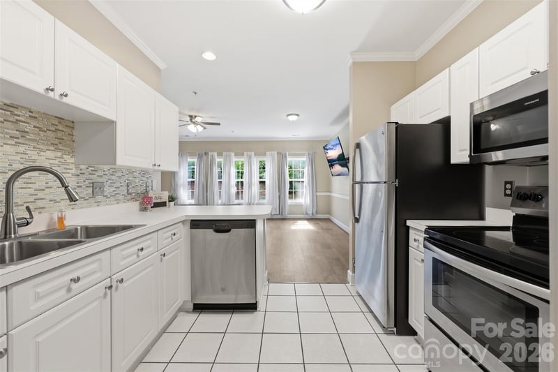 9054 Meadow Vista Rd, Charlotte, NC 28213