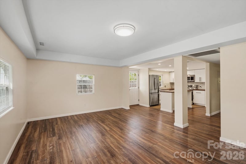 89 Carolina Ave, Brevard, NC 28712