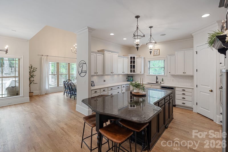 109 Hawksnest Ln, Mooresville, NC 28117