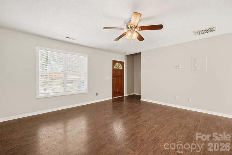1057 19th St, Hickory, NC 28601